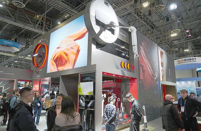 ES 2025：开启智能清洁新纪元J9真人游戏第一品牌石头科技闪耀C(图4)
